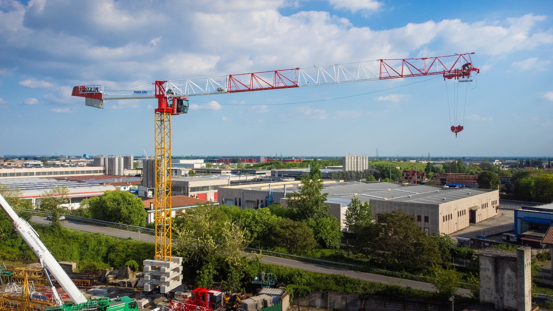 Montaggio gru Potain - Piana Gru